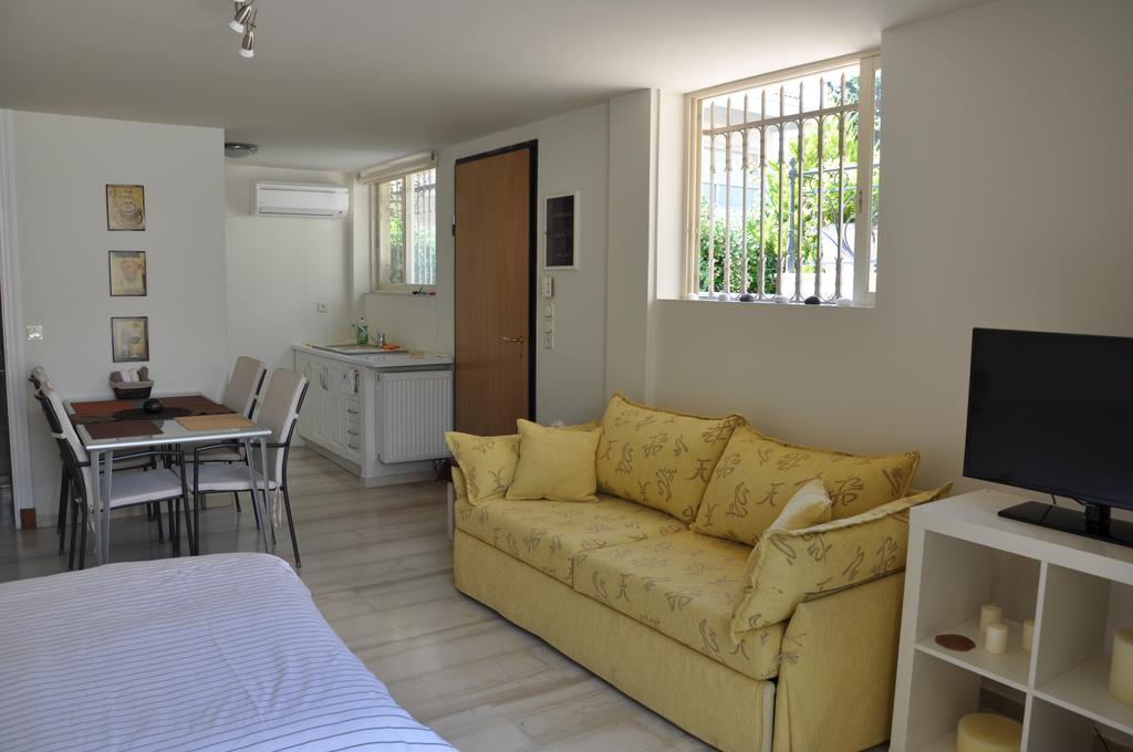 Cosy Studio With Garden / Individual Apartment Athens Exterior photo